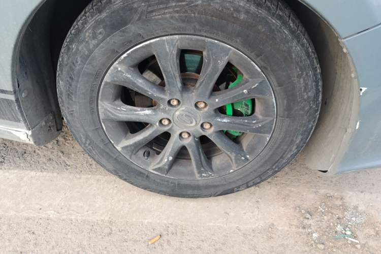 Used GAC Trumpchi GA3S Vision 2014 1.6L Manual Elite Edition Right Front Wheel Hub