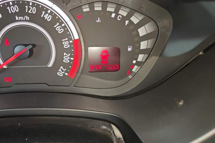 Used GAC Trumpchi GA3S Vision 2014 1.6L Automatic Elite ESP Version Odometer Close Up