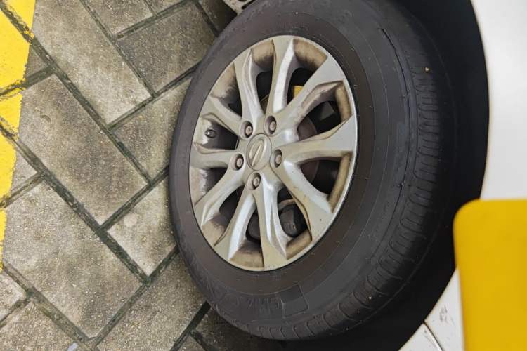 Used GAC Trumpchi GA3S Vision 2014 1.6L Automatic Elite ESP Version Right Front Wheel Hub