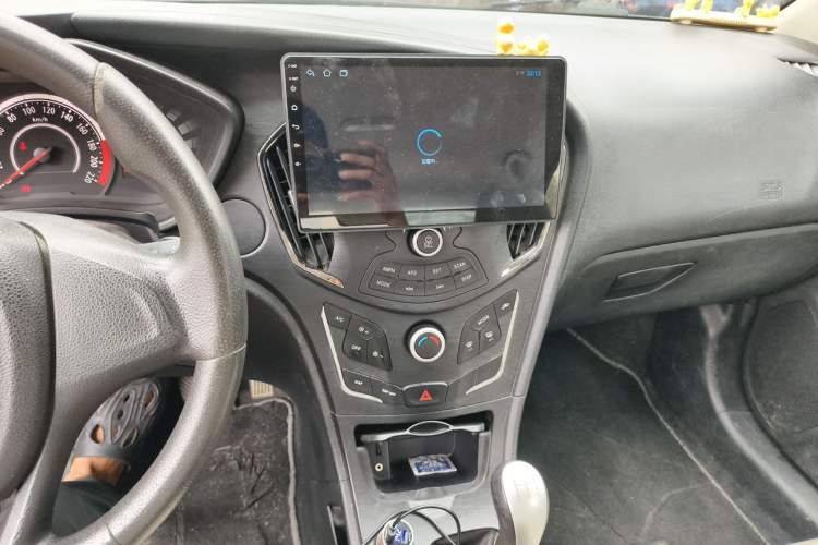 Used GAC Trumpchi GA3S Vision 2014 1.6L Manual Elite Edition Audio And AC Panel