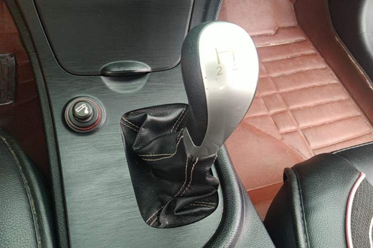 Used GAC Trumpchi GA3S Vision 2014 1.6L Manual Elite Edition Gear Lever