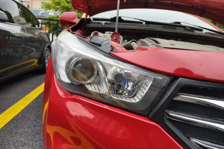 Used GAC Trumpchi GA3S Vision 2014 1.6L Manual Elite Edition Right Front Headlight