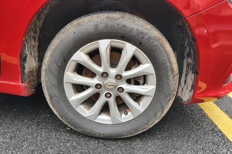Used GAC Trumpchi GA3S Vision 2014 1.6L Manual Elite Edition Right Front Wheel Hub
