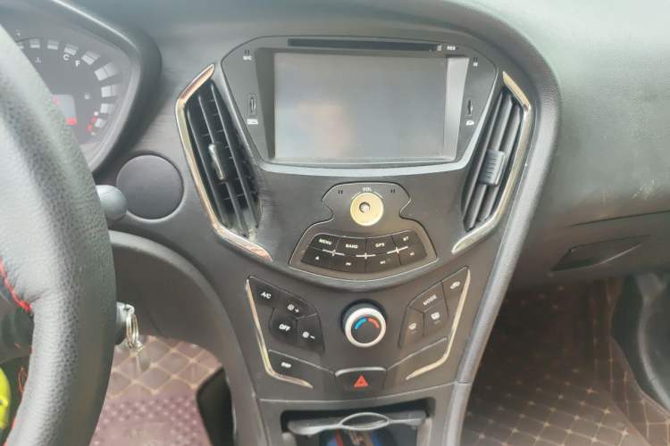 Used GAC Trumpchi GA3S Vision 2014 1.6L Manual Elite Edition Audio And AC Panel