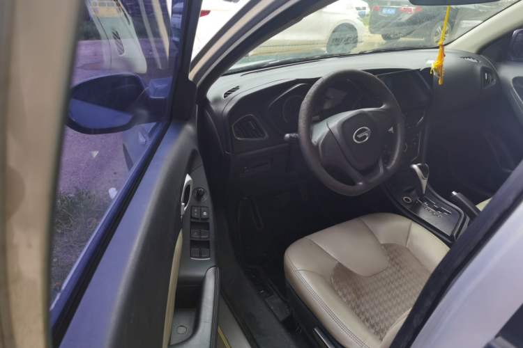 Used GAC Trumpchi GA3S Vision 2014 1.6L Automatic Elite ESP Version Driver Seat