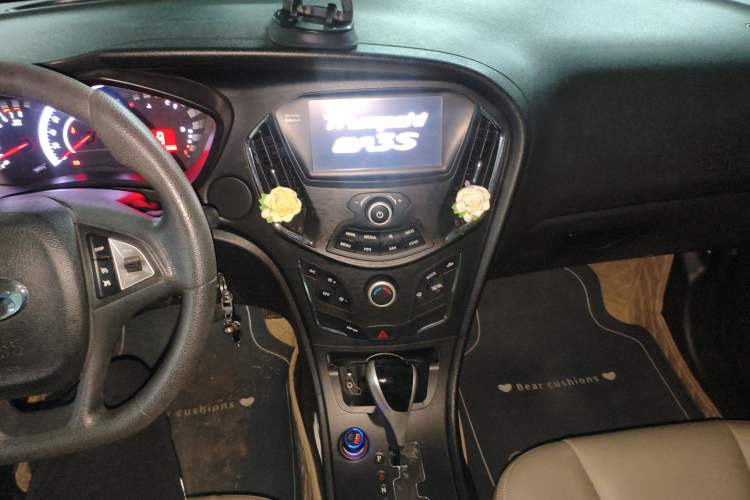 Used GAC Trumpchi GA3S Vision 2014 1.6L Automatic Luxury ESP Version Audio And AC Panel