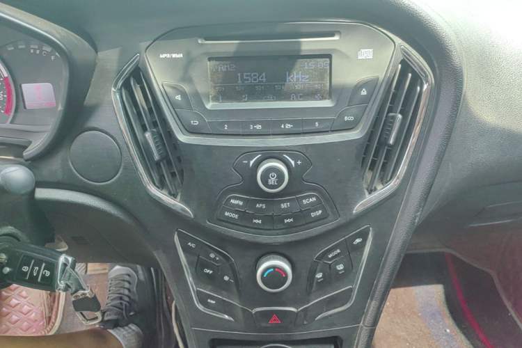 Used GAC Trumpchi GA3S Vision 2014 1.6L Manual Elite Edition Audio And AC Panel