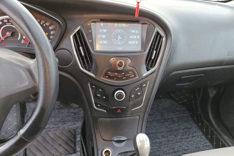 Used GAC Trumpchi GA3S Vision 2014 1.6L Manual Elite Edition Audio And AC Panel