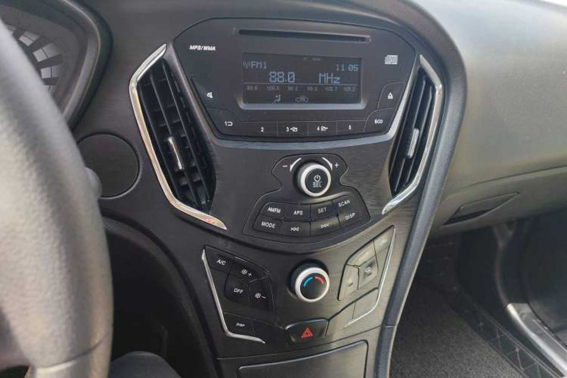 Used GAC Trumpchi GA3S Vision 2014 1.6L Manual Elite Edition Audio And AC Panel