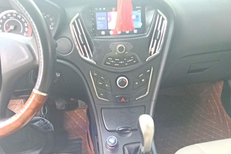 Used GAC Trumpchi GA3S Vision 2014 1.6L Manual Elite Edition Audio And AC Panel