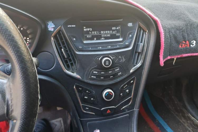 Used GAC Trumpchi GA3S Vision 2014 1.6L Manual Elite Edition Audio And AC Panel