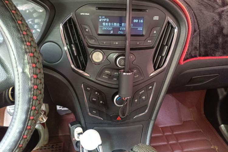 Used GAC Trumpchi GA3S Vision 2014 1.6L Manual Elite Edition Audio And AC Panel