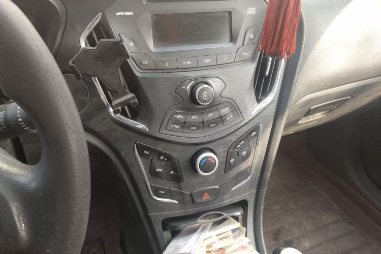 Used GAC Trumpchi GA3S Vision 2014 1.6L Manual Elite Edition Audio And AC Panel