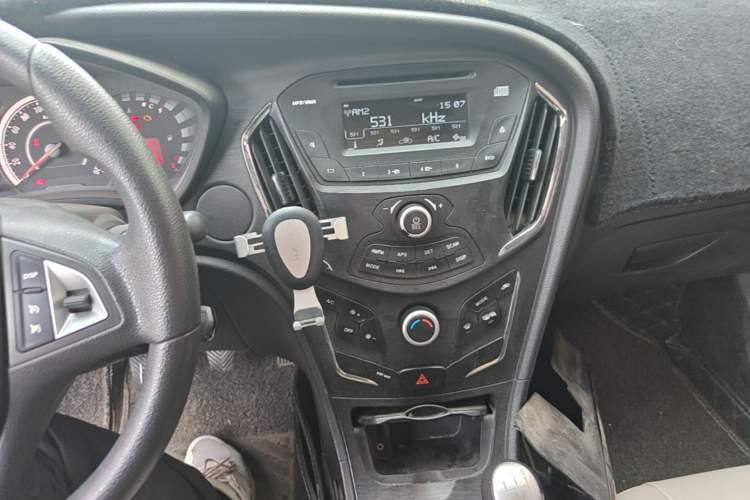 Used GAC Trumpchi GA3S Vision 2014 1.6L Manual Luxury ESP Version Audio And AC Panel