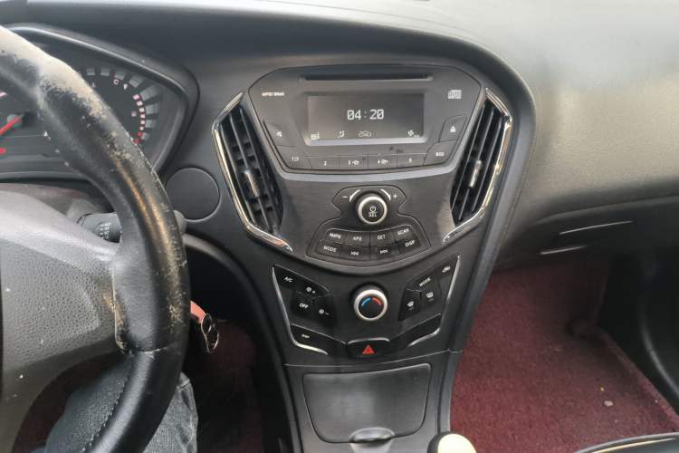 Used GAC Trumpchi GA3S Vision 2014 1.6L Manual Elite Edition Audio And AC Panel