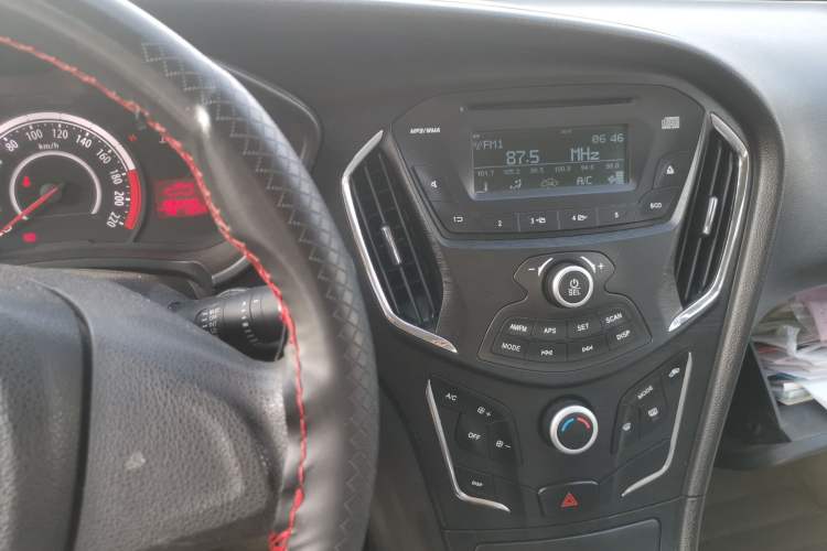Used GAC Trumpchi GA3S Vision 2014 1.6L Manual Elite Edition Audio And AC Panel