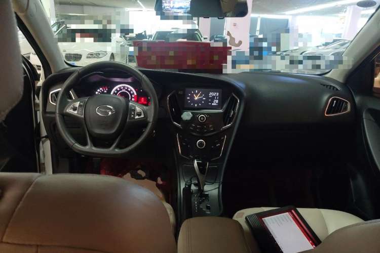 Used GAC Trumpchi GA3S Vision 2014 1.6L Automatic Luxury ESP Version Center Console