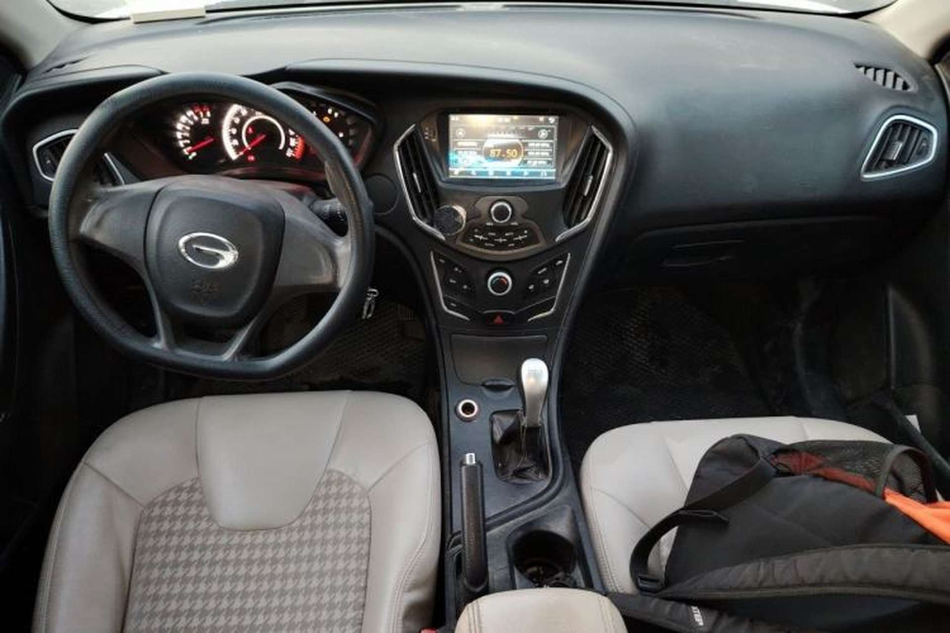 Used GAC Trumpchi GA3S Vision 2014 1.6L Manual Elite Edition Center Console