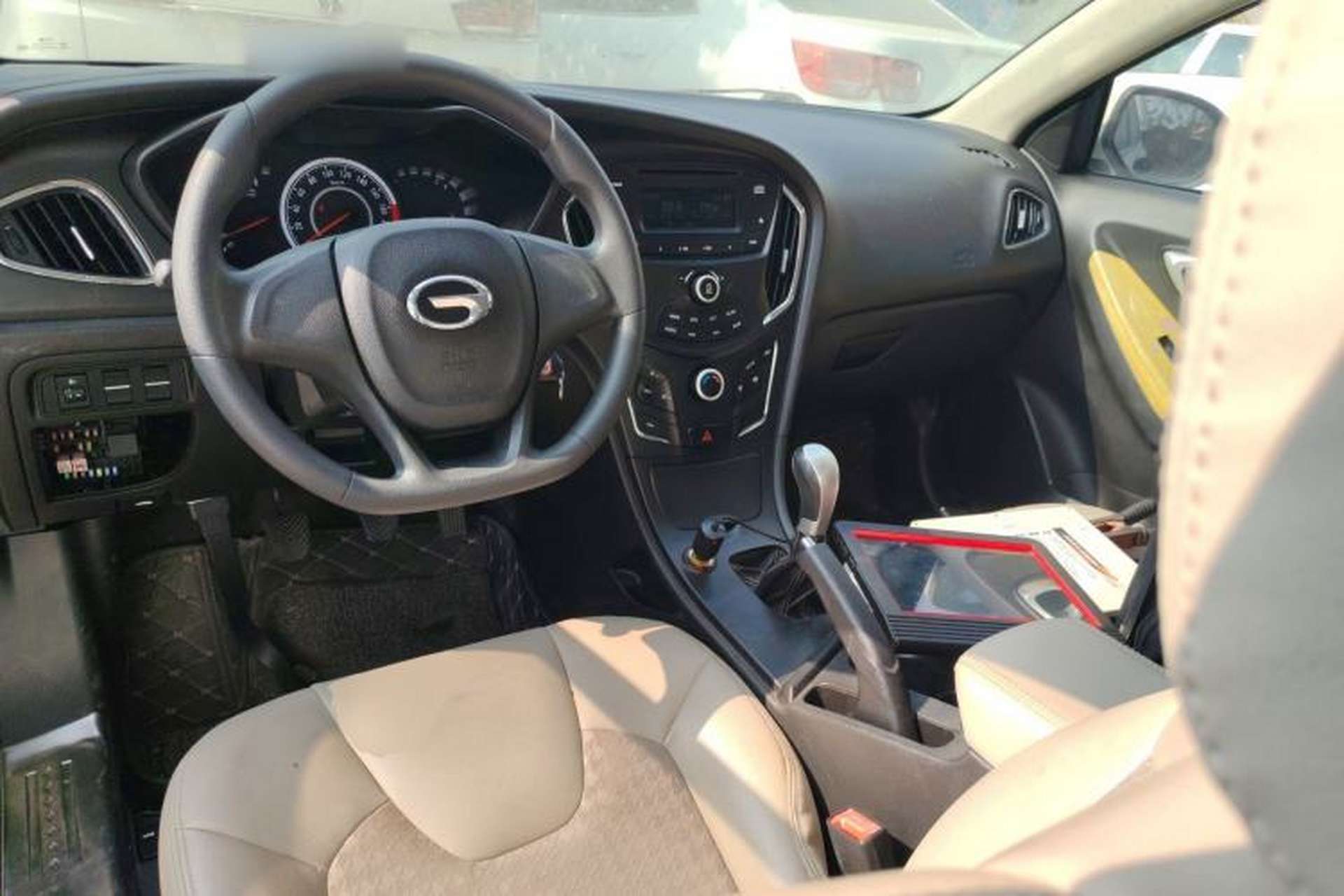 Used GAC Trumpchi GA3S Vision 2014 1.6L Manual Elite Edition Center Console