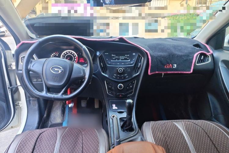 Used GAC Trumpchi GA3S Vision 2014 1.6L Manual Elite Edition Center Console