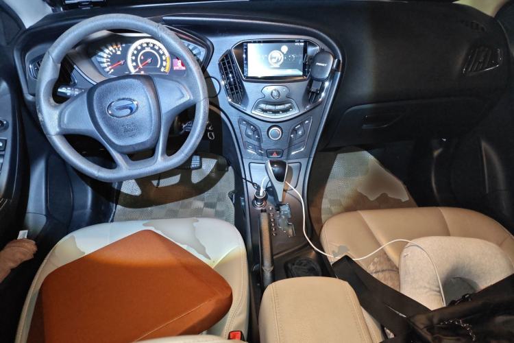 Used GAC Trumpchi GA3S Vision 2014 1.6L Automatic Elite ESP Version Center Console