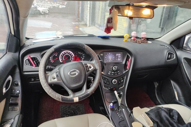 Used GAC Trumpchi GA3S Vision 2014 1.6L Automatic Luxury ESP Version Center Console