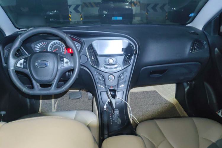 Used GAC Trumpchi GA3S Vision 2014 1.6L Automatic Luxury ESP Version Center Console
