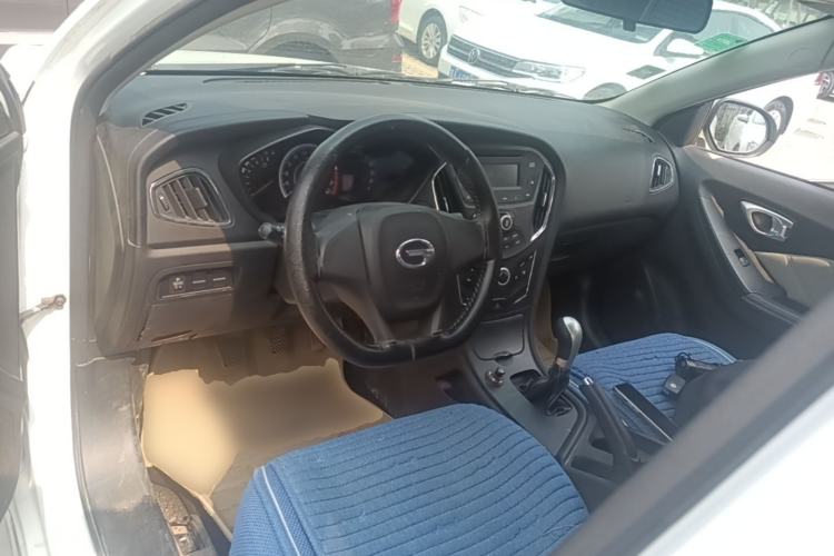Used GAC Trumpchi GA3S Vision 2014 1.6L Manual Elite Edition Center Console