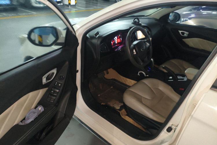 Used GAC Trumpchi GA3S Vision 2014 1.6L Automatic Luxury ESP Version Driver Seat