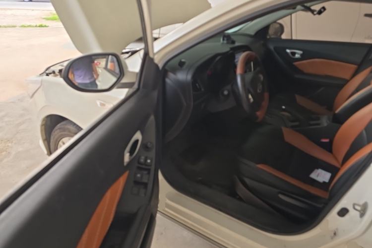 Used GAC Trumpchi GA3S Vision 2014 1.6L Automatic Luxury ESP Version Driver Seat
