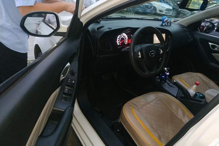 Used GAC Trumpchi GA3S Vision 2014 1.6L Automatic Luxury ESP Version Driver Seat