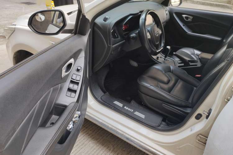 Used GAC Trumpchi GA3S Vision 2014 1.6L Automatic Luxury ESP Version Driver Seat
