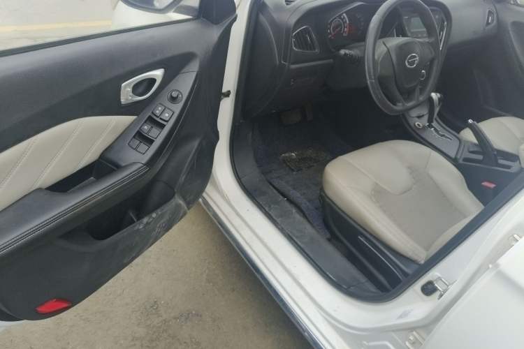 Used GAC Trumpchi GA3S Vision 2014 1.6L Automatic Elite ESP Version Driver Seat