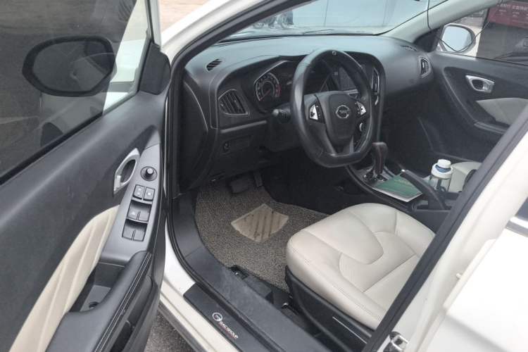 Used GAC Trumpchi GA3S Vision 2014 1.6L Automatic Luxury ESP Version Driver Seat