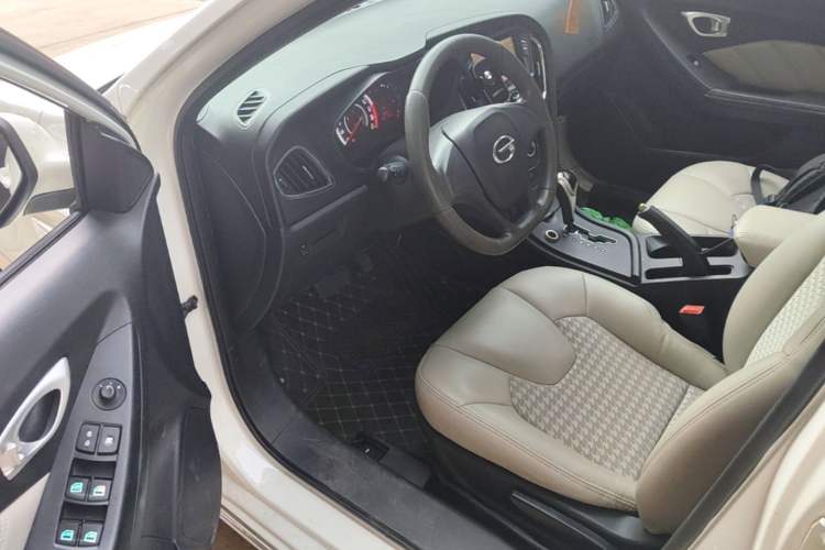 Used GAC Trumpchi GA3S Vision 2014 1.6L Automatic Elite ESP Version Driver Seat