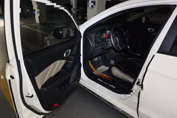 Used GAC Trumpchi GA3S Vision 2014 1.6L Automatic Elite ESP Version Driver Seat