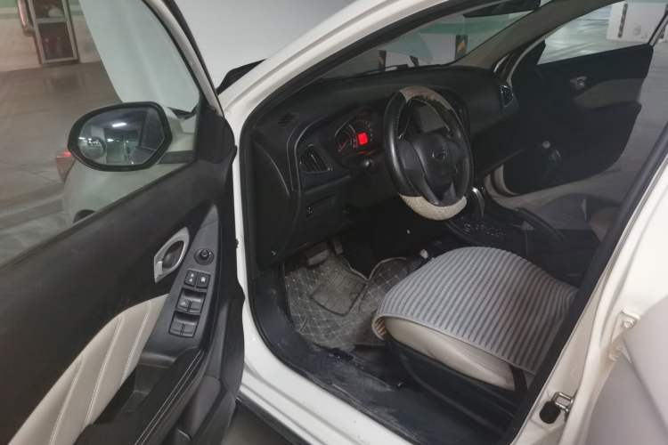 Used GAC Trumpchi GA3S Vision 2014 1.6L Automatic Elite ESP Version Driver Seat