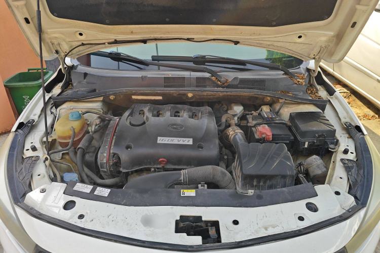 Used GAC Trumpchi GA3S Vision 2014 1.6L Manual Elite ESP Version Engine Bay