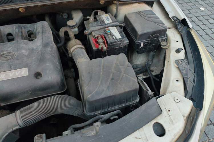 Used GAC Trumpchi GA3S Vision 2014 1.6L Manual Elite Edition Engine Bay Left