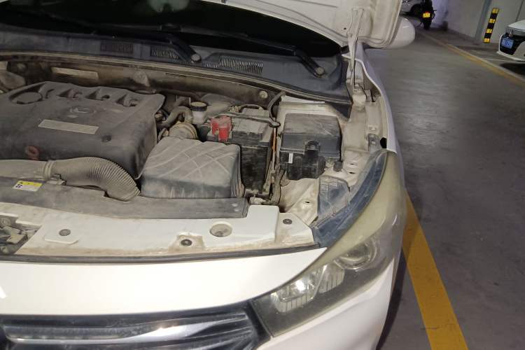 Used GAC Trumpchi GA3S Vision 2014 1.6L Automatic Luxury ESP Version Engine Bay Left