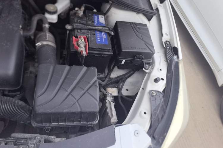 Used GAC Trumpchi GA3S Vision 2014 1.6L Automatic Luxury ESP Version Engine Bay Left