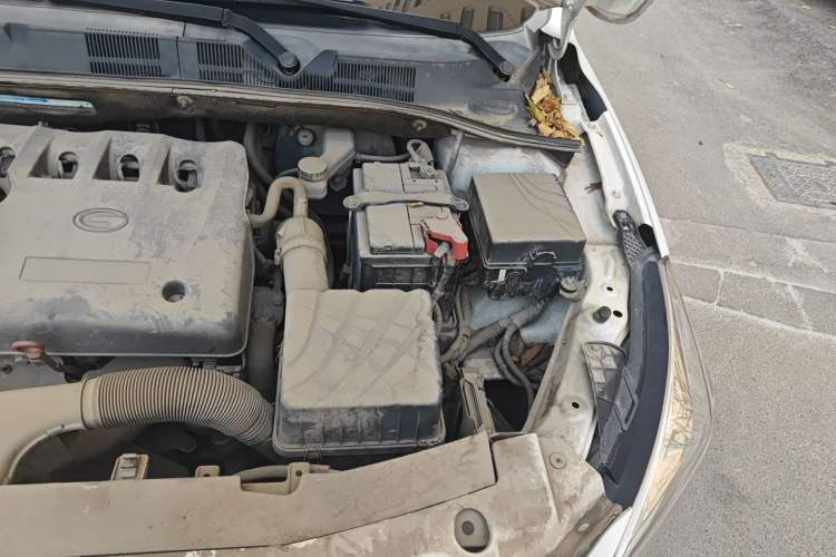 Used GAC Trumpchi GA3S Vision 2014 1.6L Manual Elite ESP Version Engine Bay Left