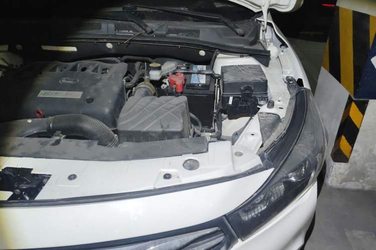 Used GAC Trumpchi GA3S Vision 2014 1.6L Automatic Luxury ESP Version Engine Bay Left