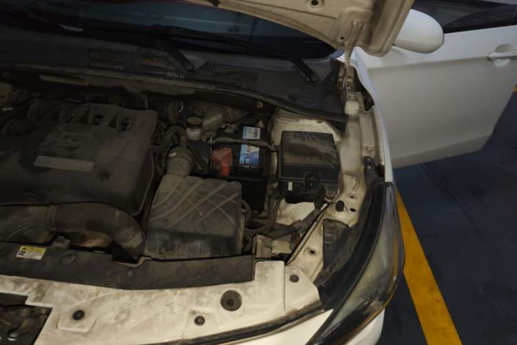 Used GAC Trumpchi GA3S Vision 2014 1.6L Automatic Elite ESP Version Engine Bay Left