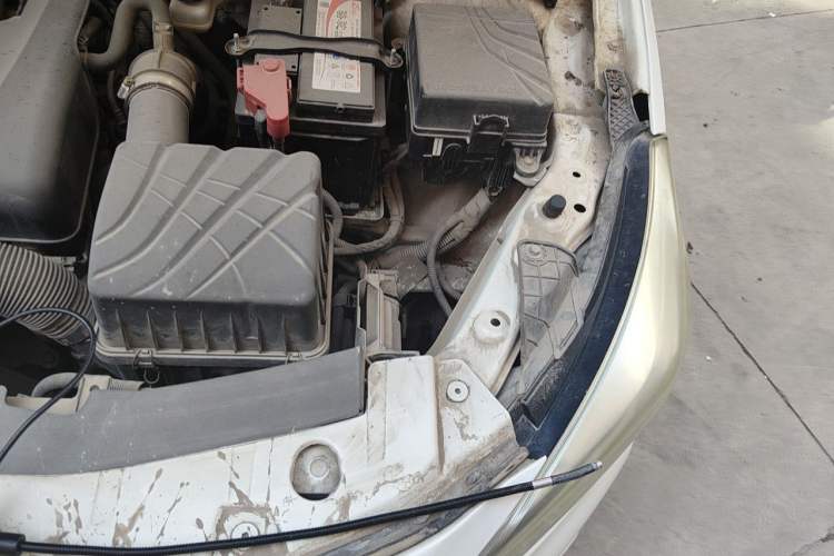 Used GAC Trumpchi GA3S Vision 2014 1.6L Automatic Elite ESP Version Engine Bay Left