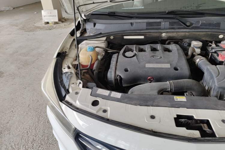 Used GAC Trumpchi GA3S Vision 2014 1.6L Automatic Luxury ESP Version Engine Bay Right