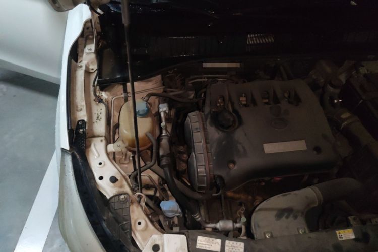 Used GAC Trumpchi GA3S Vision 2014 1.6L Automatic Luxury ESP Version Engine Bay Right