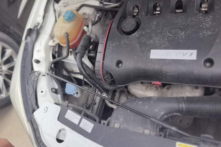 Used GAC Trumpchi GA3S Vision 2014 1.6L Automatic Luxury ESP Version Engine Bay Right