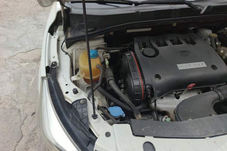 Used GAC Trumpchi GA3S Vision 2014 1.6L Manual Elite Edition Engine Bay Right