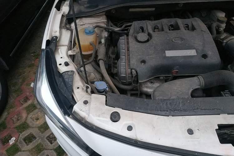 Used GAC Trumpchi GA3S Vision 2014 1.6L Automatic Luxury ESP Version Engine Bay Right